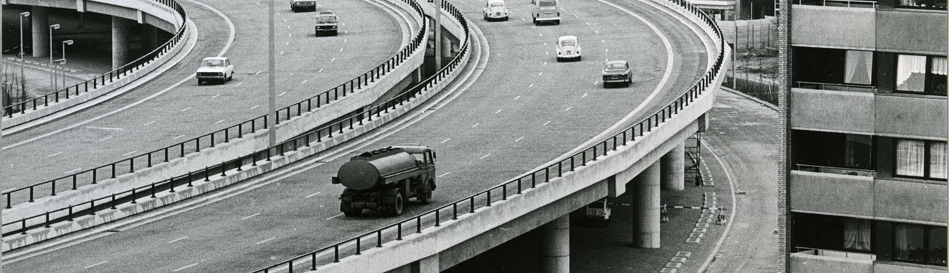 sort hvid, bispeengbuen, biler, tankbil