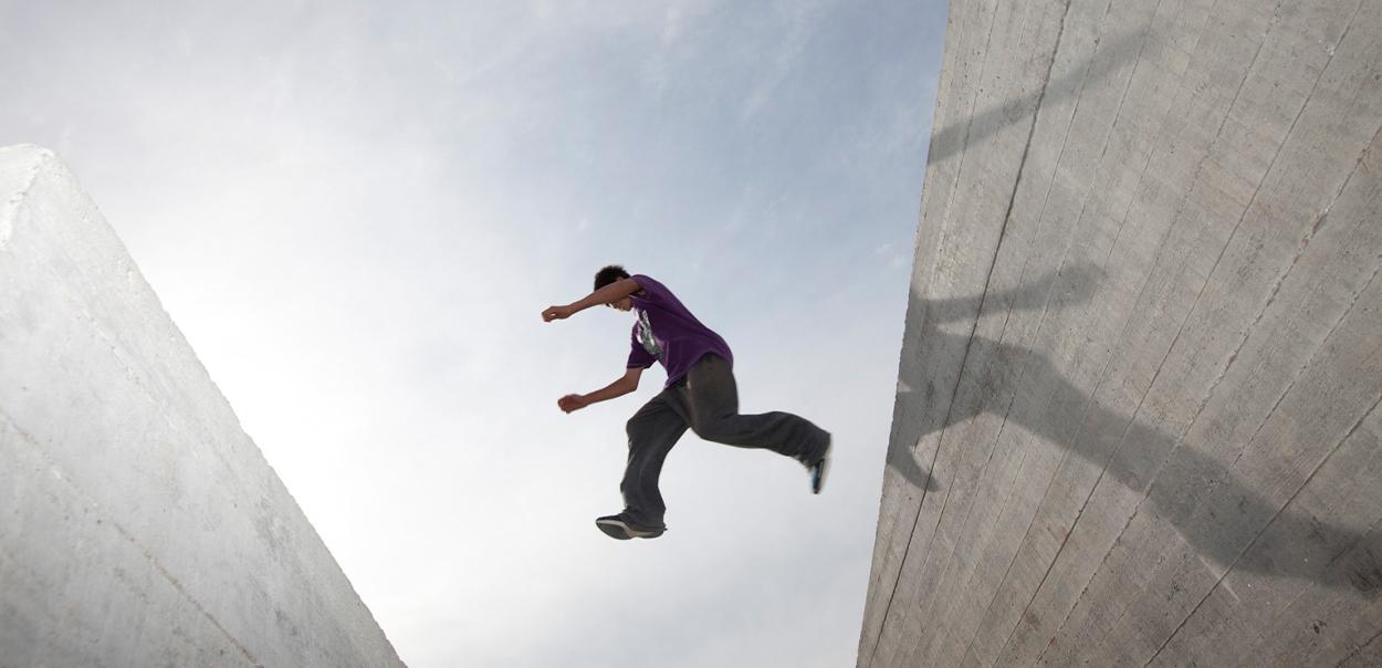 Barn der laver parkour