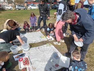 Familier på krible-krable tur